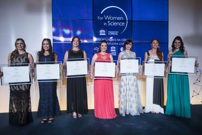 L’Oréal Brasil, UNESCO e ABC abrem inscrições para a 14ª edição do prêmio Para Mulheres na Ciência