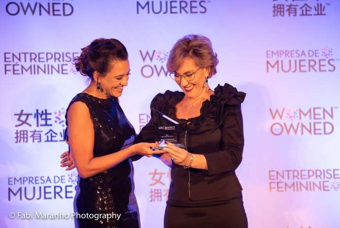 Mônica Schimenes CEO da  MCM Brand Group, recebe o prêmio “Women’s Business Enterprise” da ONG Weconnect International