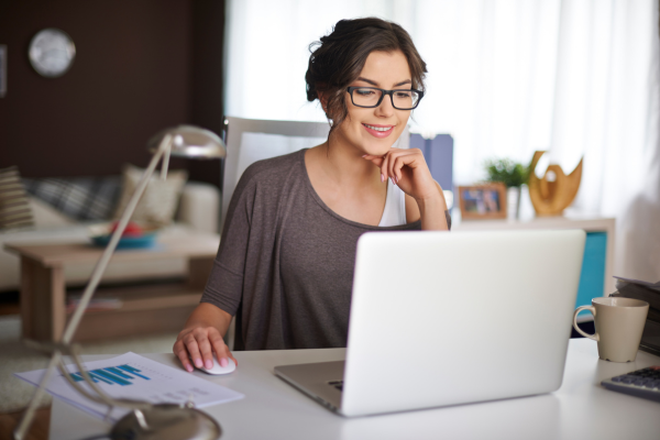 USP abre inscrições para cursos online gratuitos de programação para meninas e professoras 