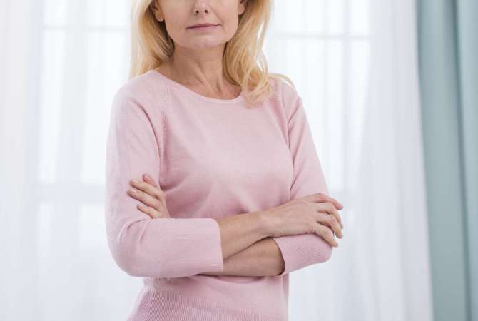 Menopausa: um ciclo natural, uma vivência invisibilizada e um desafio de saúde pública para as brasileiras